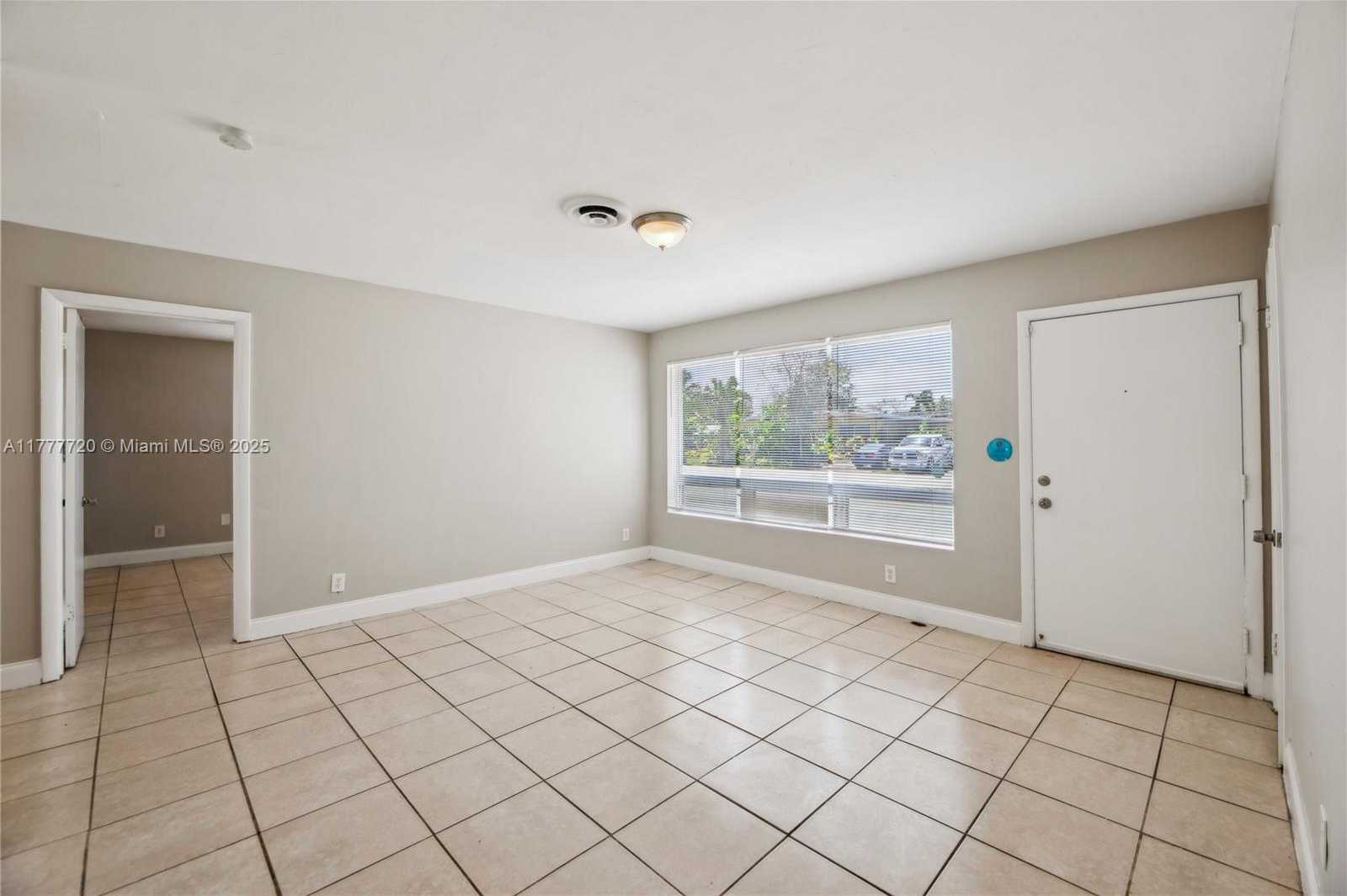 Small Image of 5810 SOUTH WEST 54TH AVE, Davie Number 4