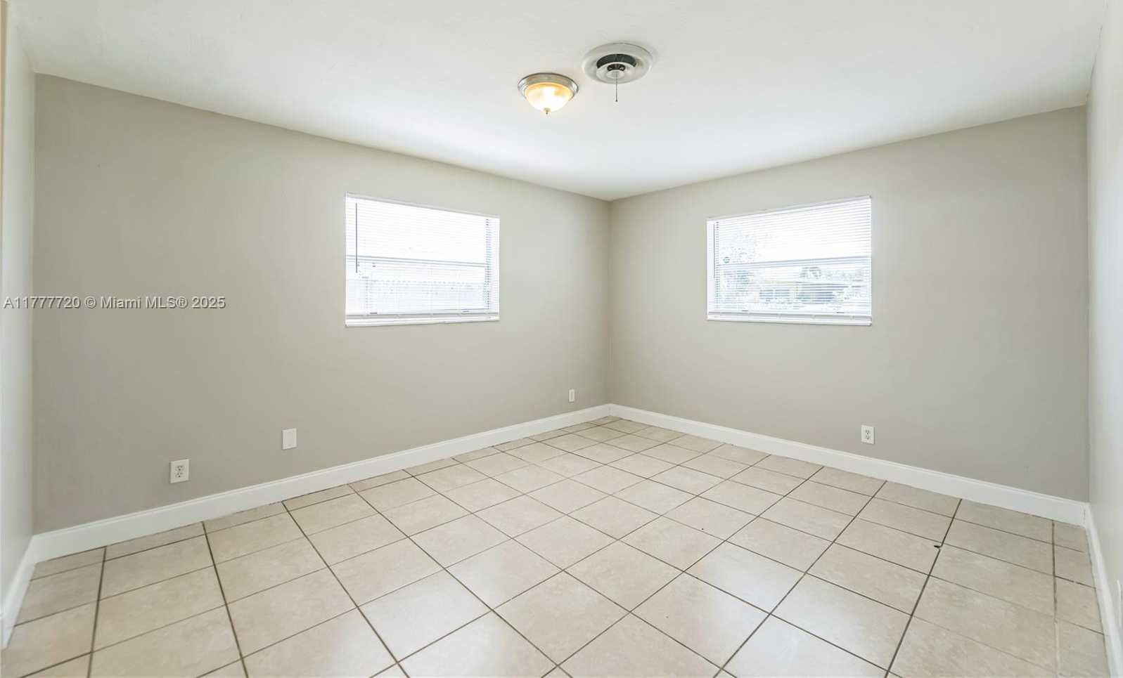 Small Image of 5810 SOUTH WEST 54TH AVE, Davie Number 6