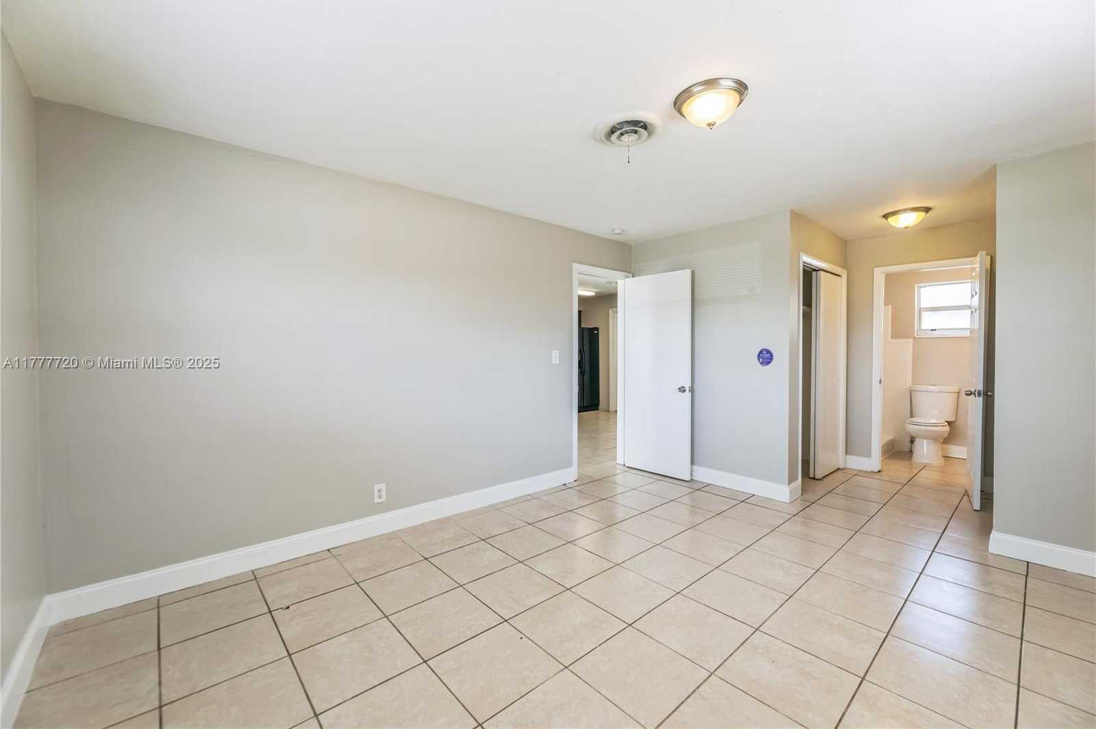 Small Image of 5810 SOUTH WEST 54TH AVE, Davie Number 9