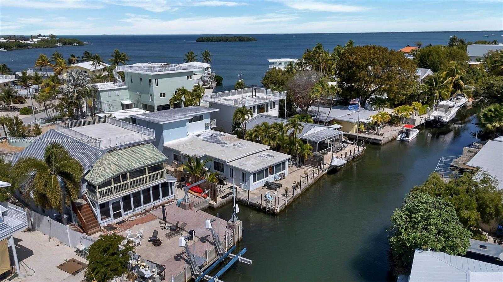 Small Image of 108 LONG BEN DR, Key Largo Number 5