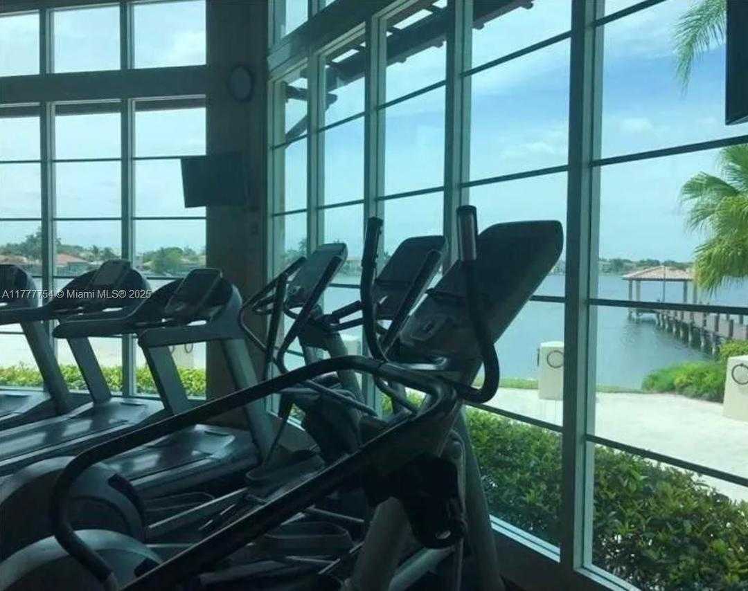 Small Image of 11244, Doral Number 35