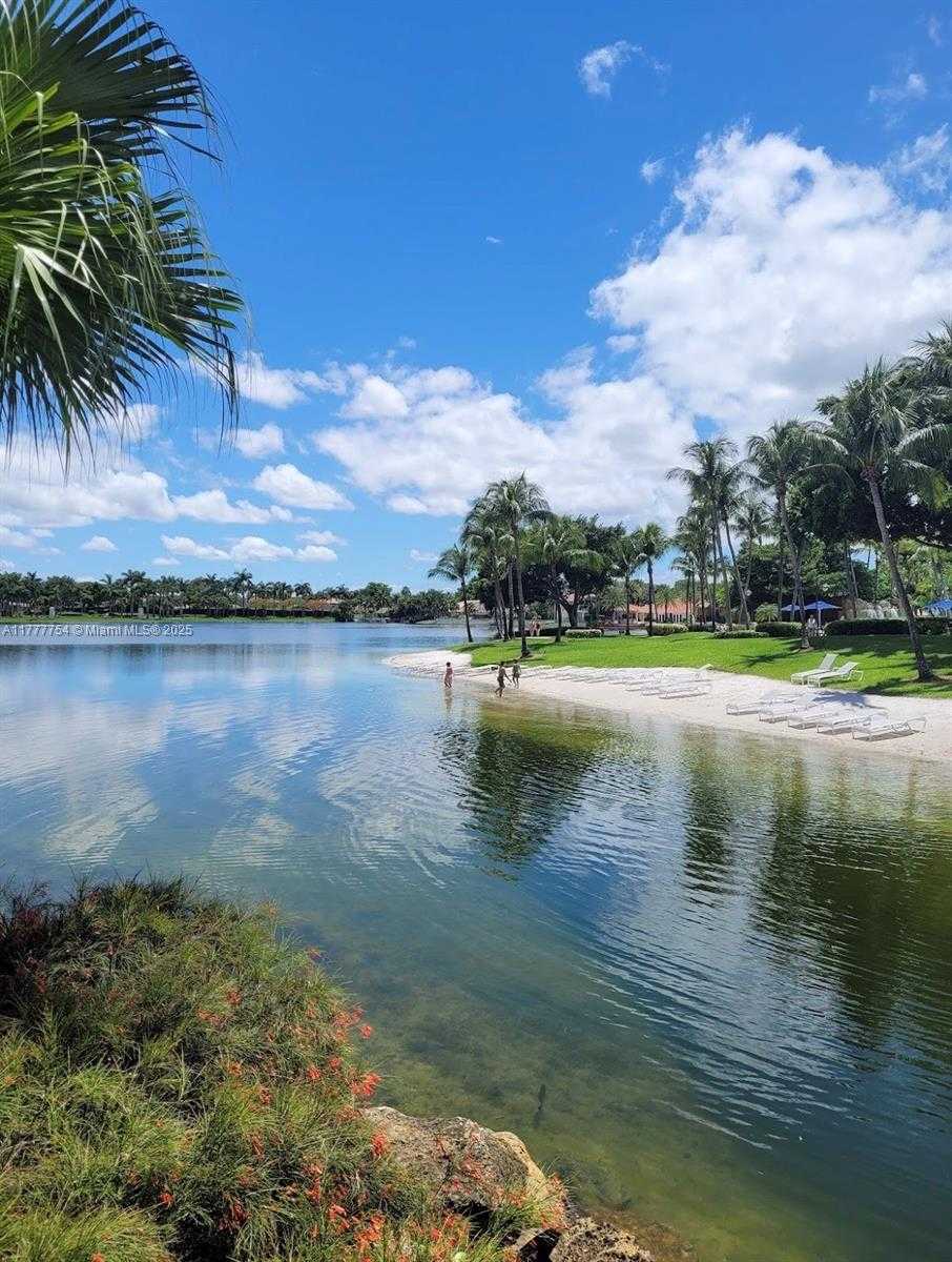 Small Image of 11244, Doral Number 47