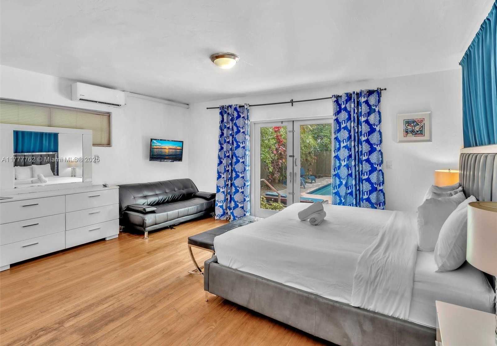 Small Image of 1534 EUCLID AVENUE, Miami Beach Number 12