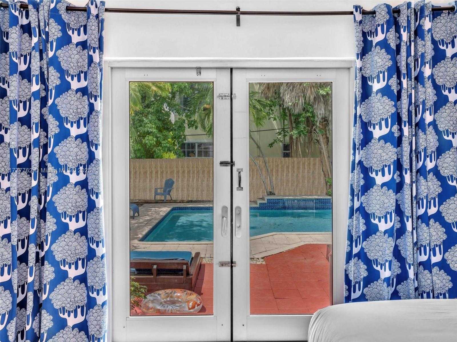 Small Image of 1534 EUCLID AVENUE, Miami Beach Number 15