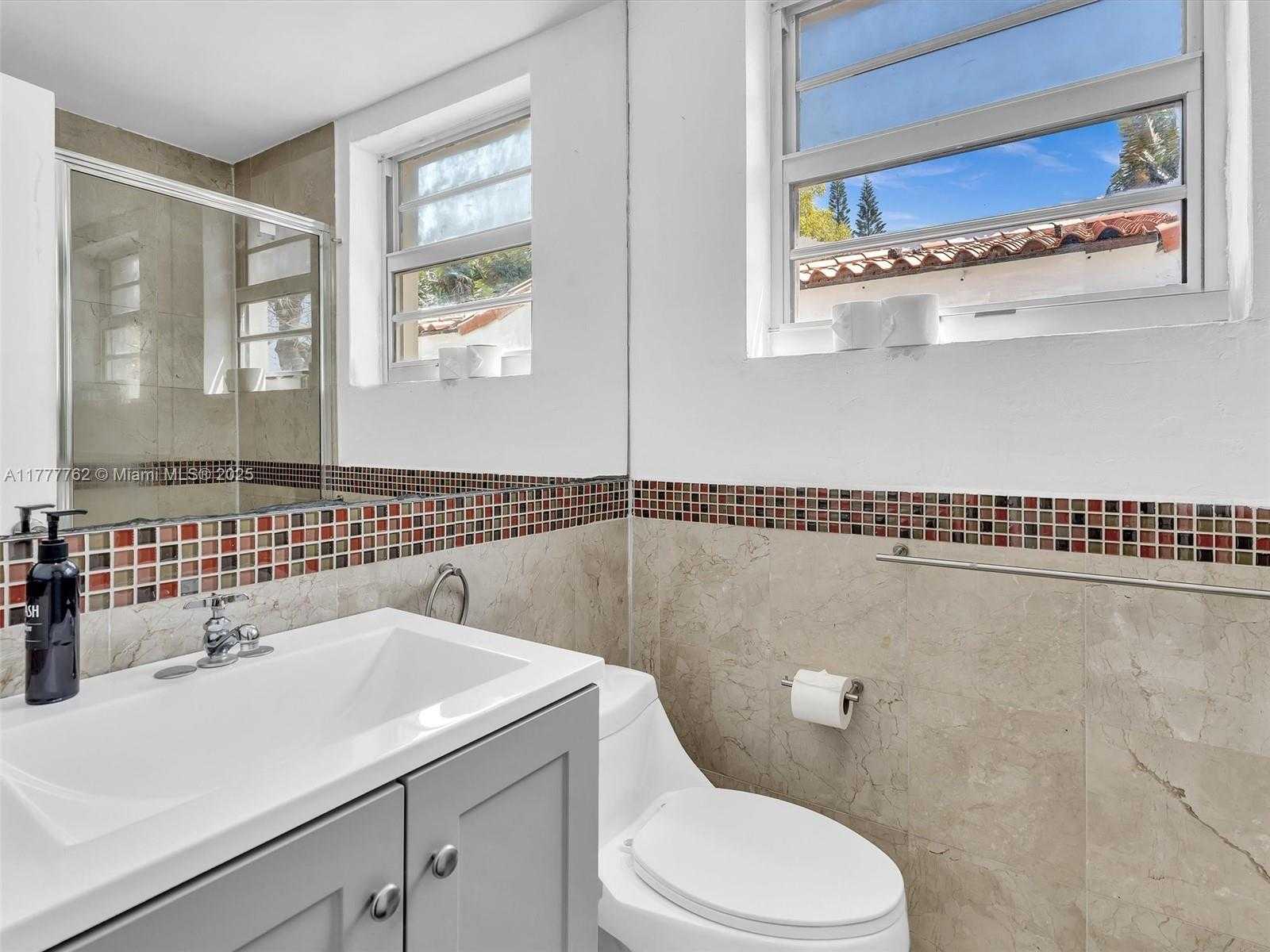 Small Image of 1534 EUCLID AVENUE, Miami Beach Number 20