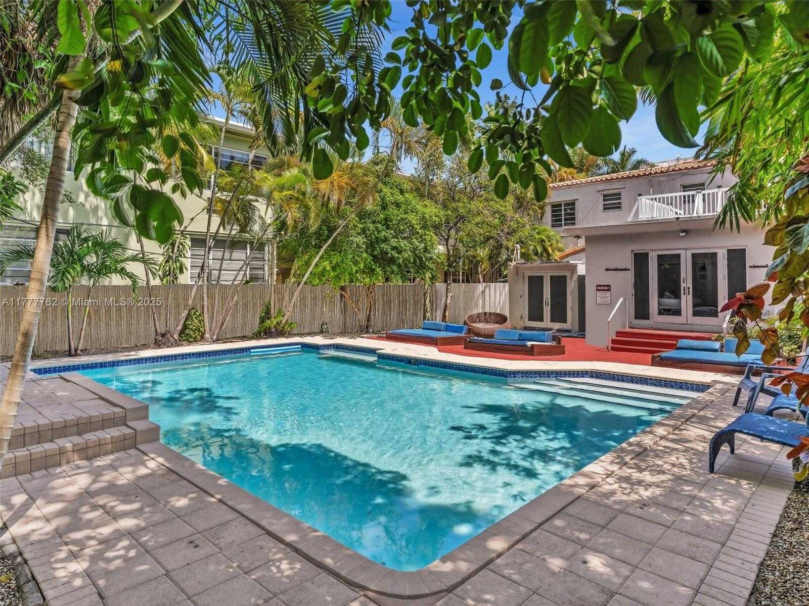 Small Image of 1534 EUCLID AVENUE, Miami Beach Number 3