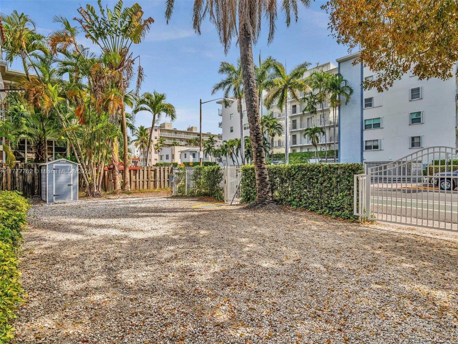 Small Image of 1534 EUCLID AVENUE, Miami Beach Number 5
