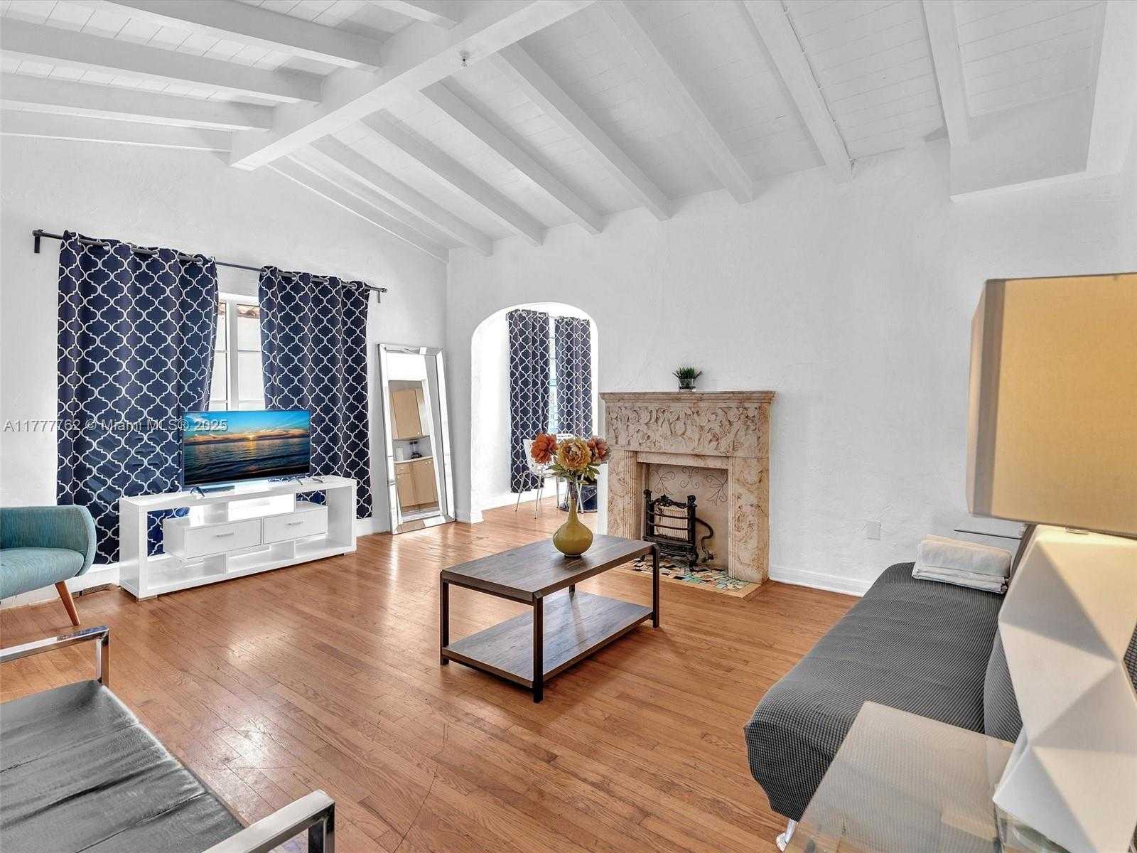 Small Image of 1534 EUCLID AVENUE, Miami Beach Number 9