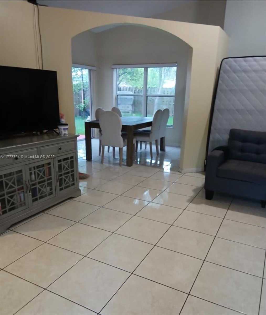 Small Image of 12090 SOUTH WEST 250TH TER, Homestead Number 2