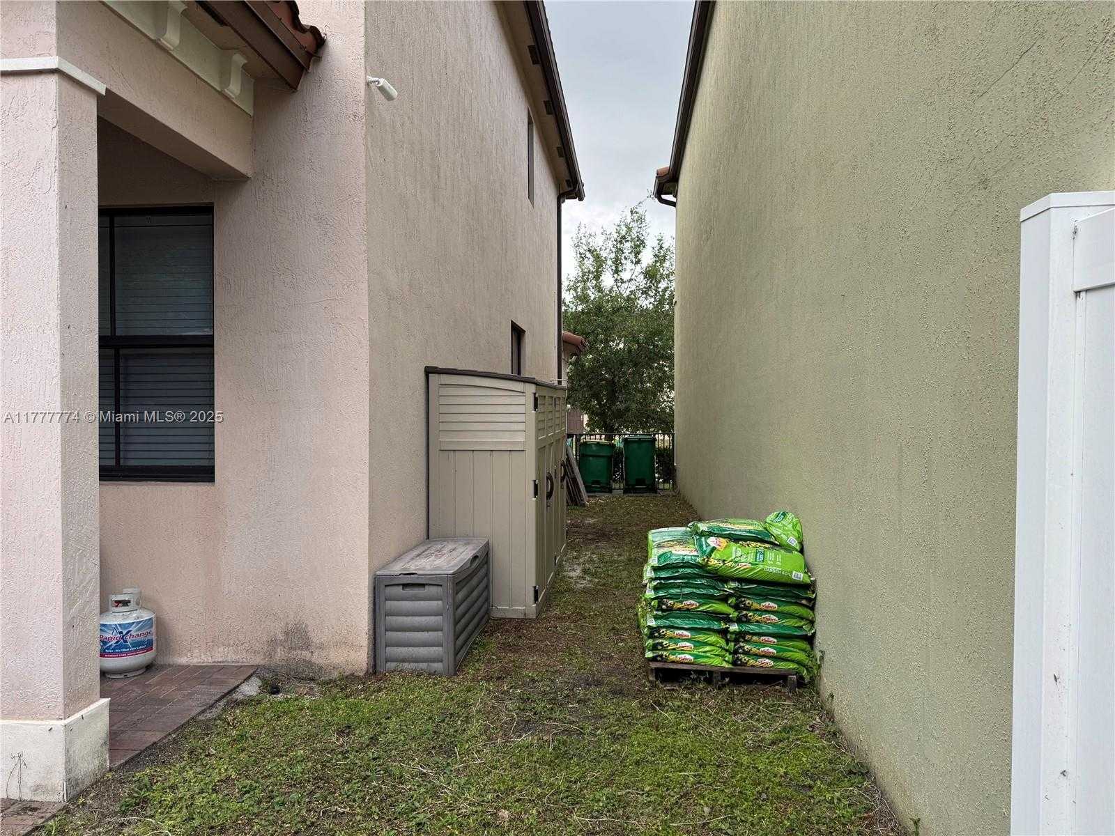 Small Image of 4849 NORTH WEST 57TH CT, Tamarac Number 17