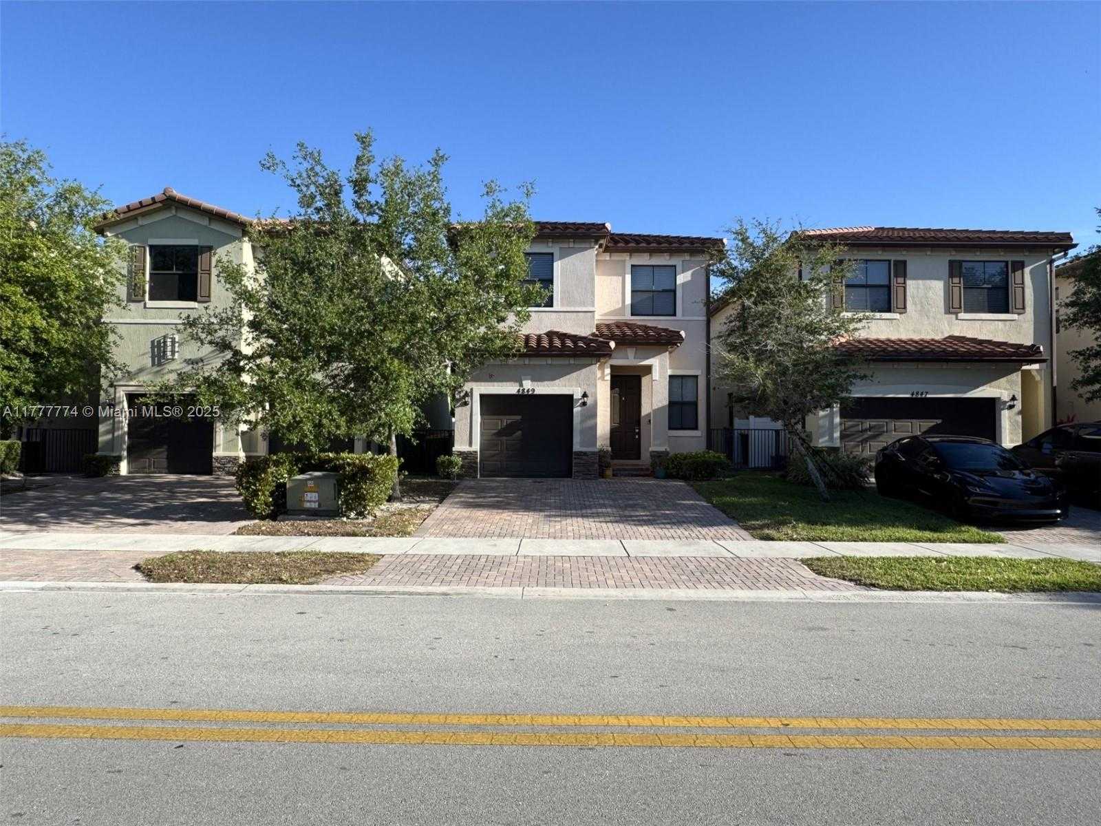 Small Image of 4849 NORTH WEST 57TH CT, Tamarac Number 2