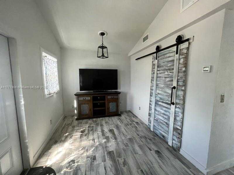 Small Image of 265 NORTH WEST 80TH ST, Miami Number 8