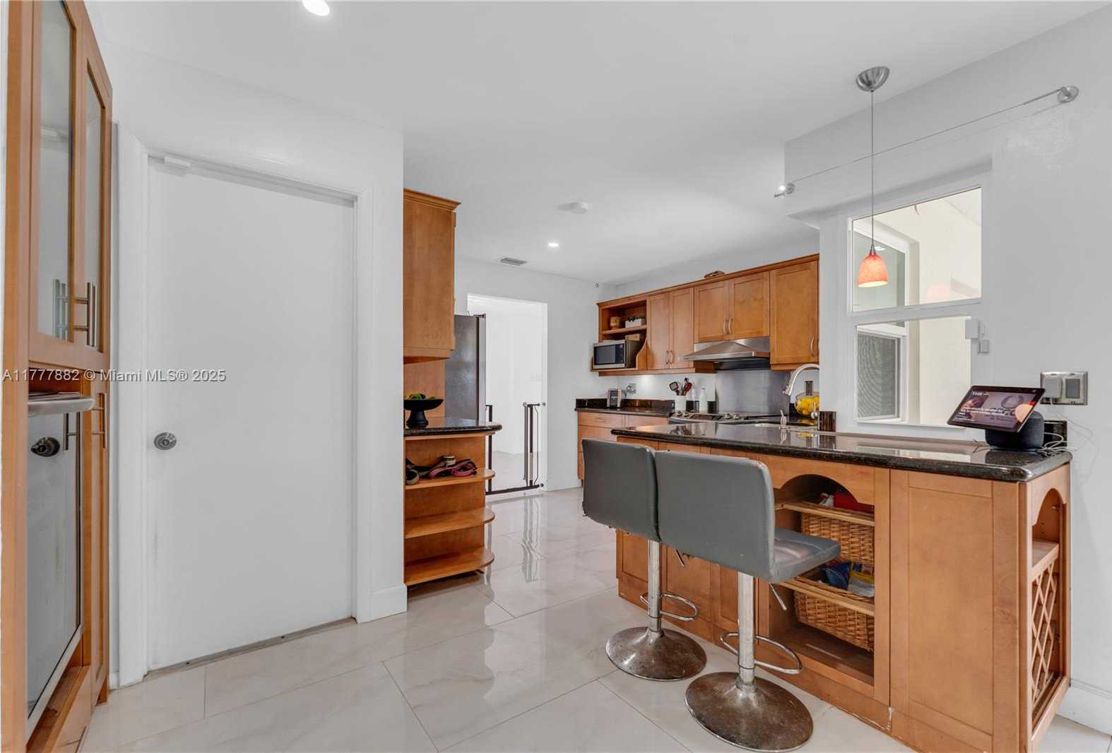 Small Image of 6924 NORTH WEST 8TH CT, Margate Number 16