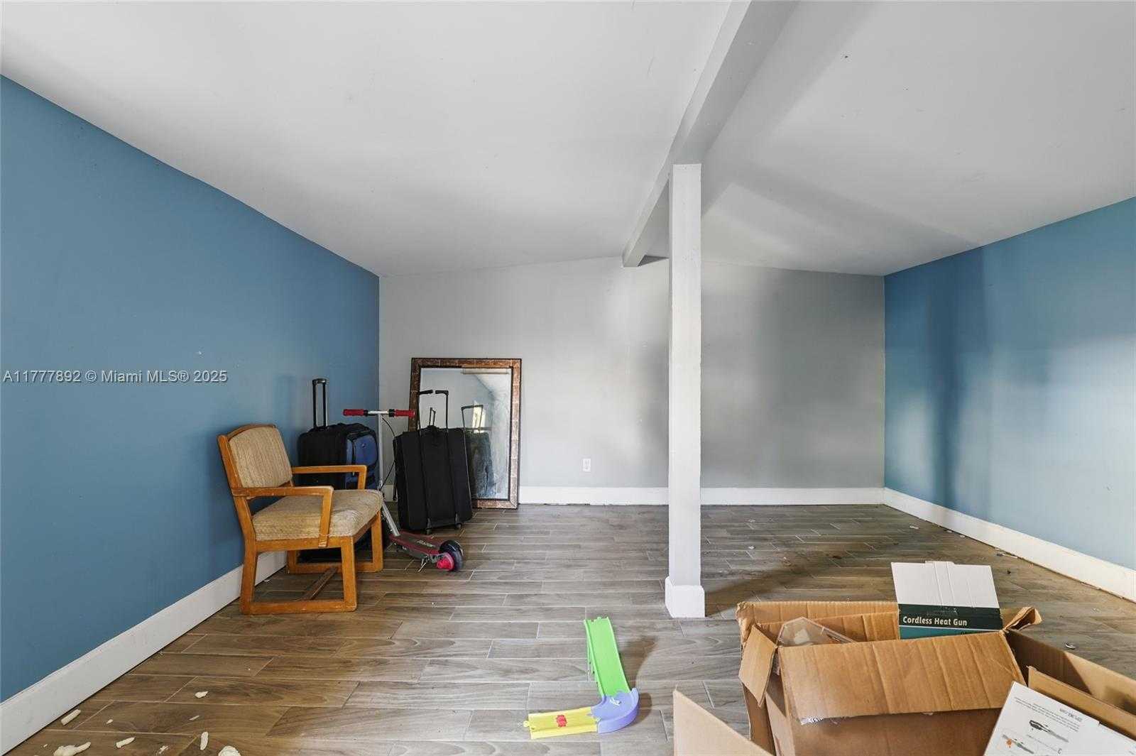 Small Image of 936 38TH ST, West Palm Beach Number 22