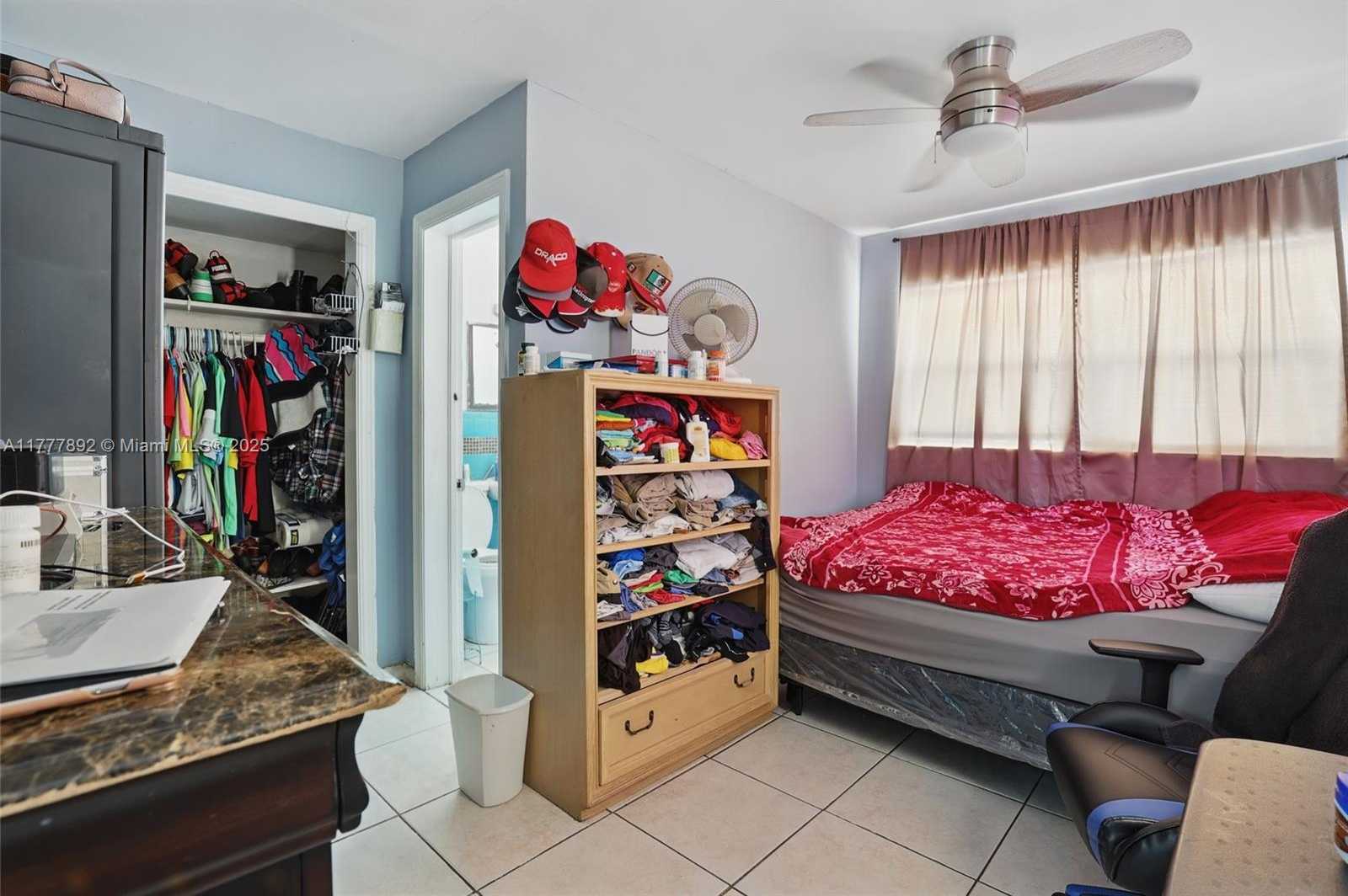 Small Image of 936 38TH ST, West Palm Beach Number 24