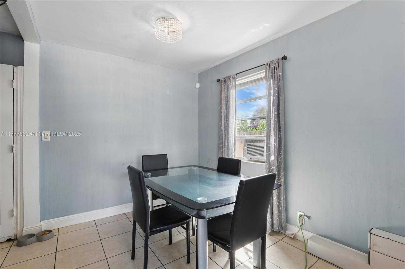 Small Image of 936 38TH ST, West Palm Beach Number 8