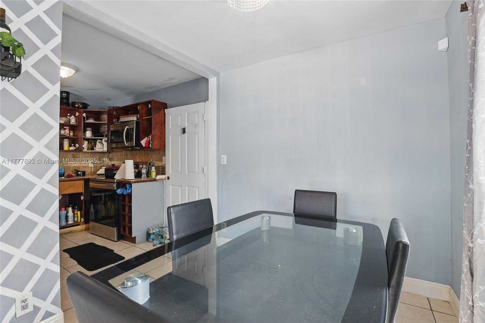 Small Image of 936 38TH ST, West Palm Beach Number 9