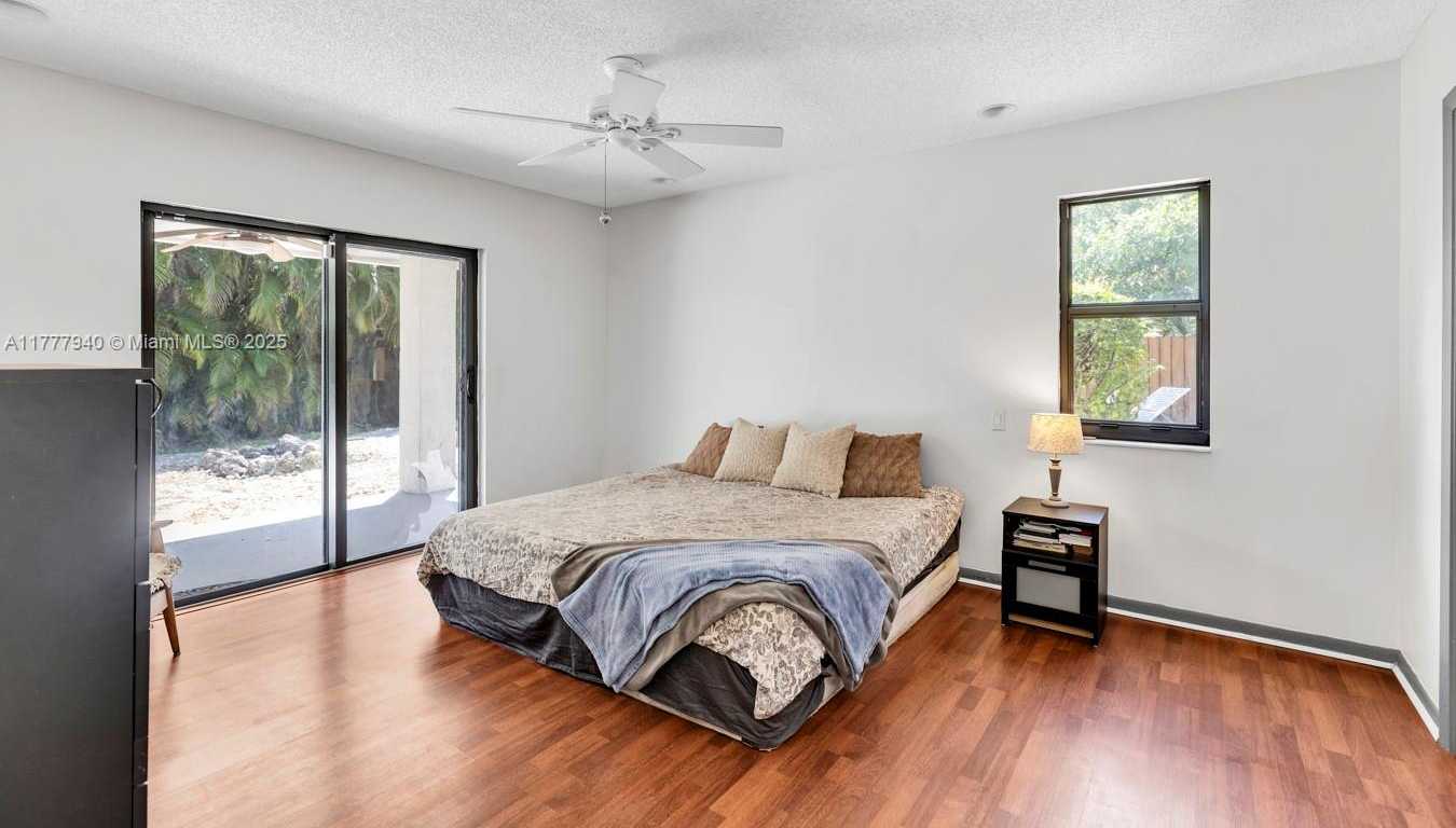 Small Image of 14811 ARCHERHALL ST, Davie Number 11