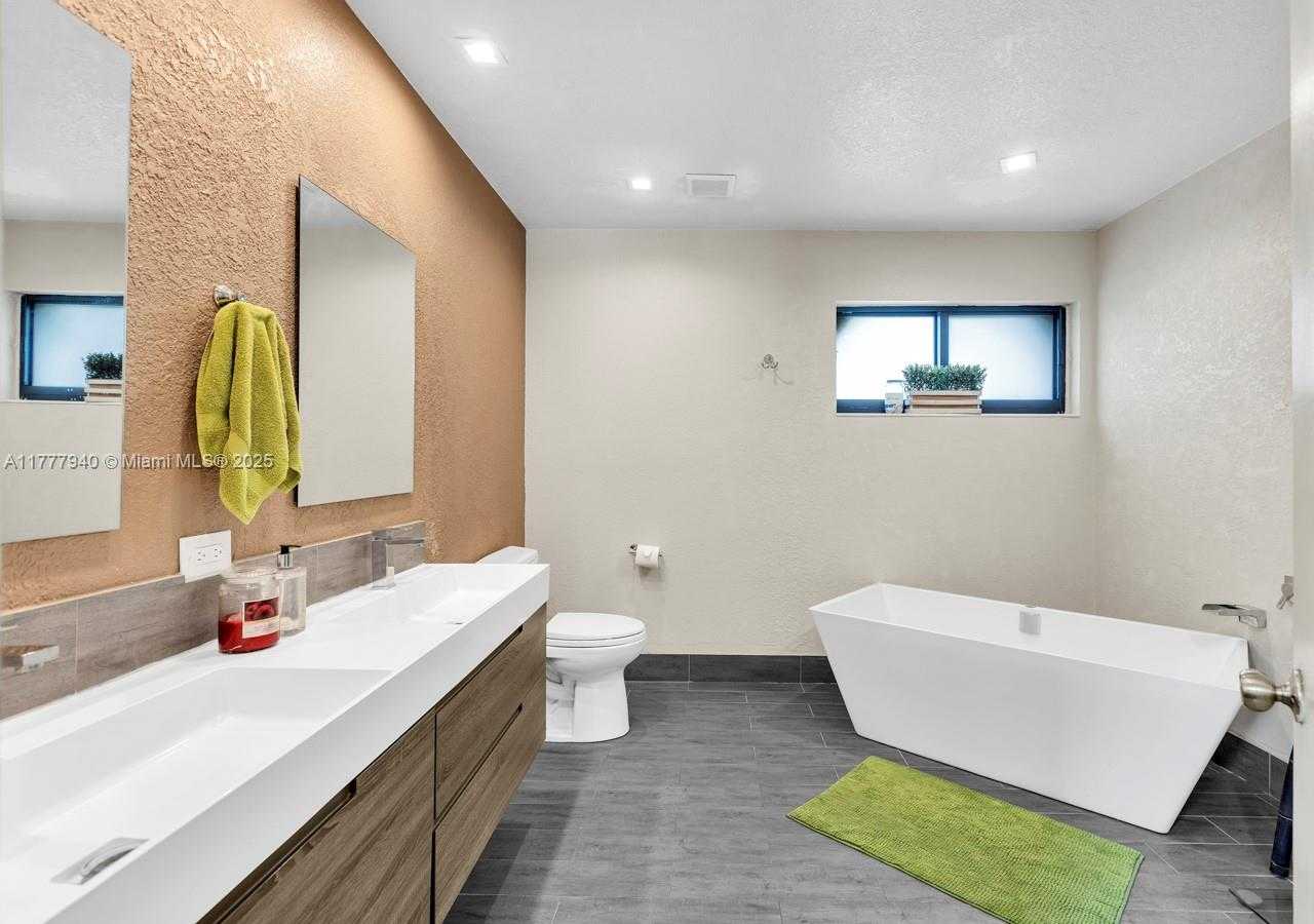 Small Image of 14811 ARCHERHALL ST, Davie Number 14