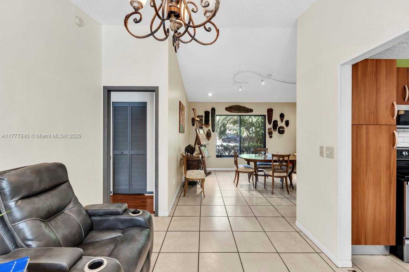 Small Image of 14811 ARCHERHALL ST, Davie Number 18