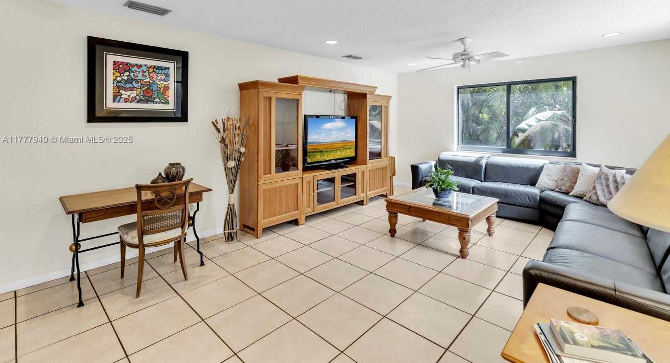 Small Image of 14811 ARCHERHALL ST, Davie Number 19