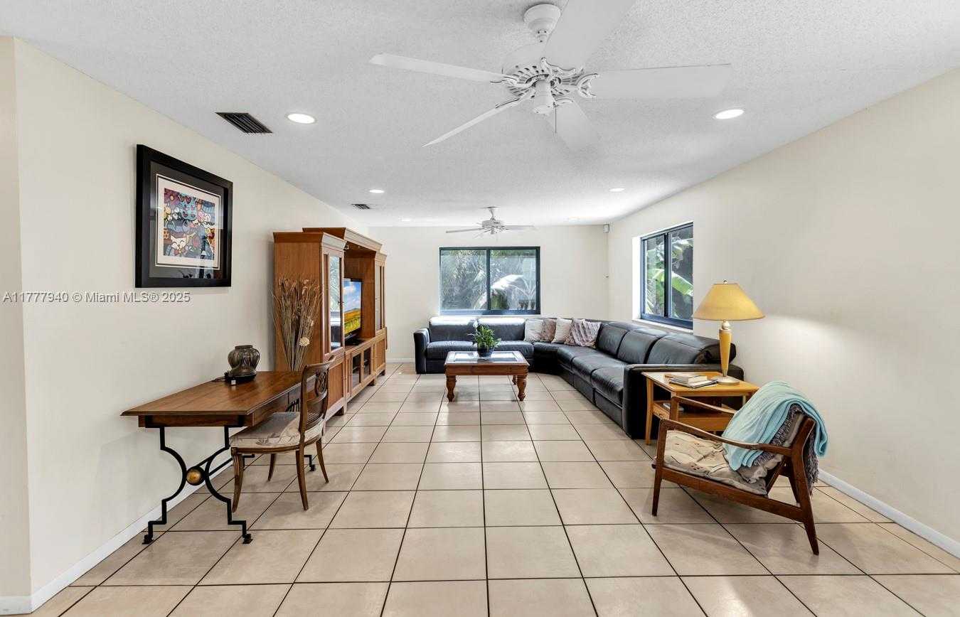 Small Image of 14811 ARCHERHALL ST, Davie Number 20