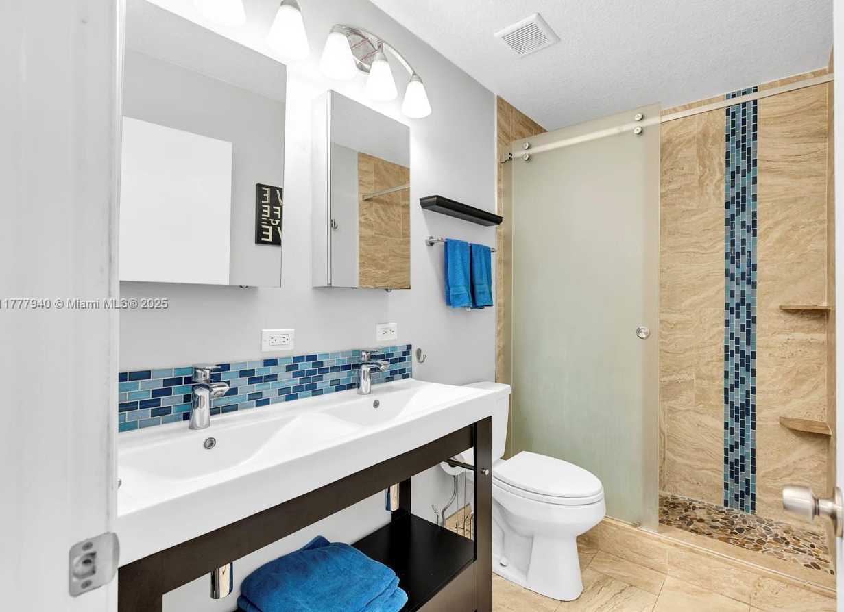 Small Image of 14811 ARCHERHALL ST, Davie Number 24