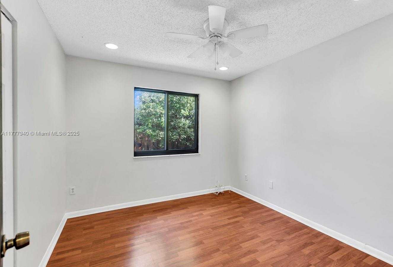Small Image of 14811 ARCHERHALL ST, Davie Number 26