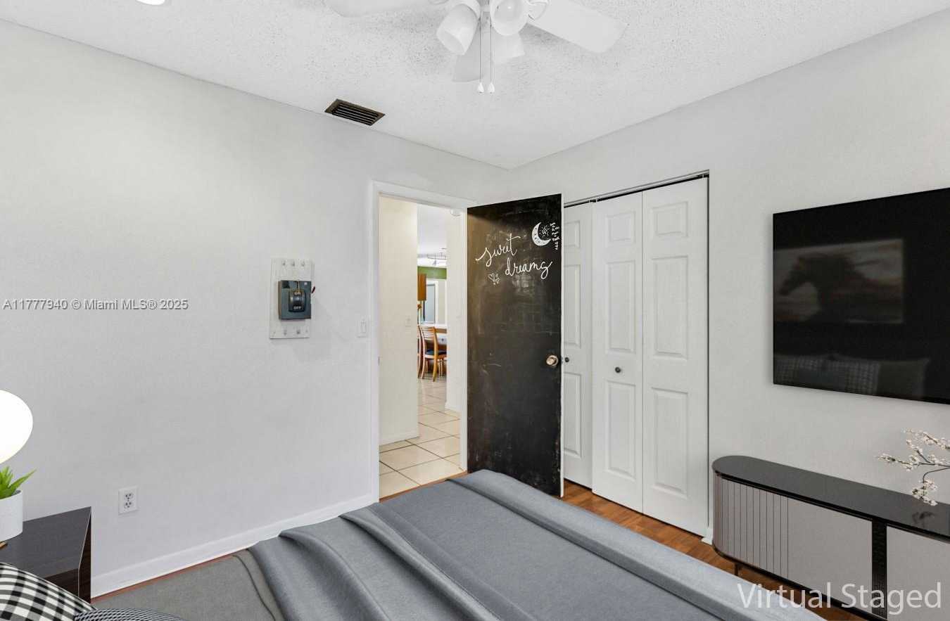 Small Image of 14811 ARCHERHALL ST, Davie Number 27
