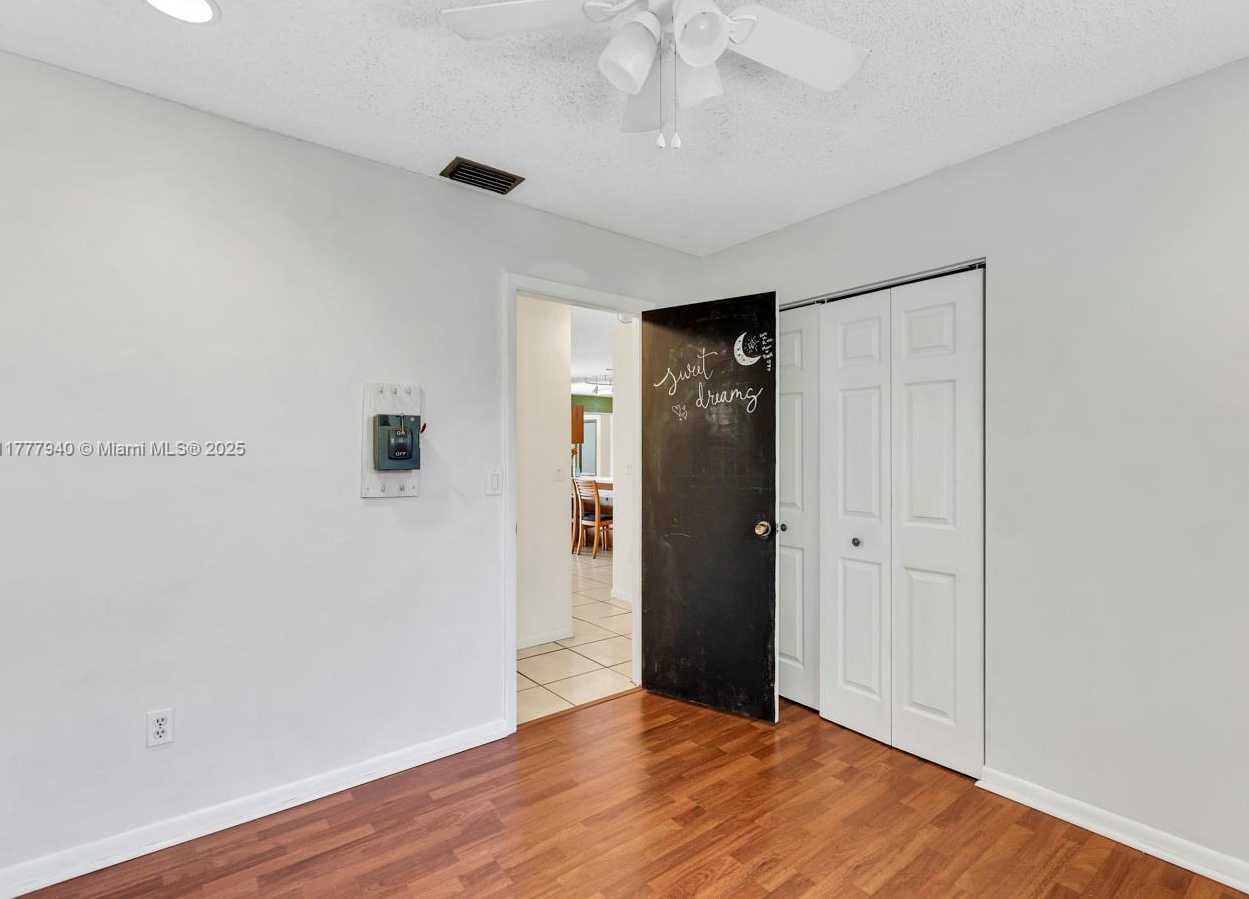 Small Image of 14811 ARCHERHALL ST, Davie Number 28
