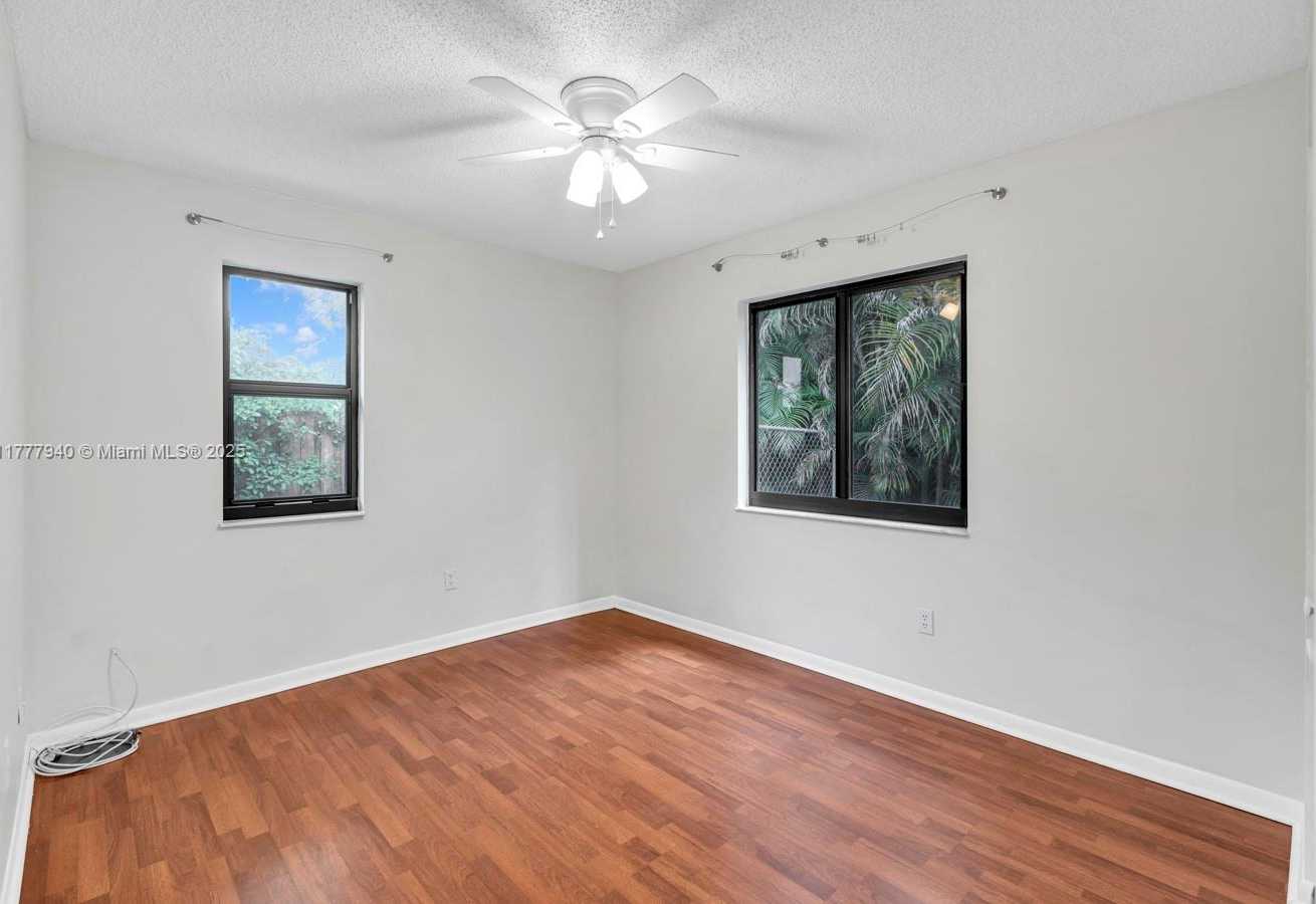 Small Image of 14811 ARCHERHALL ST, Davie Number 30