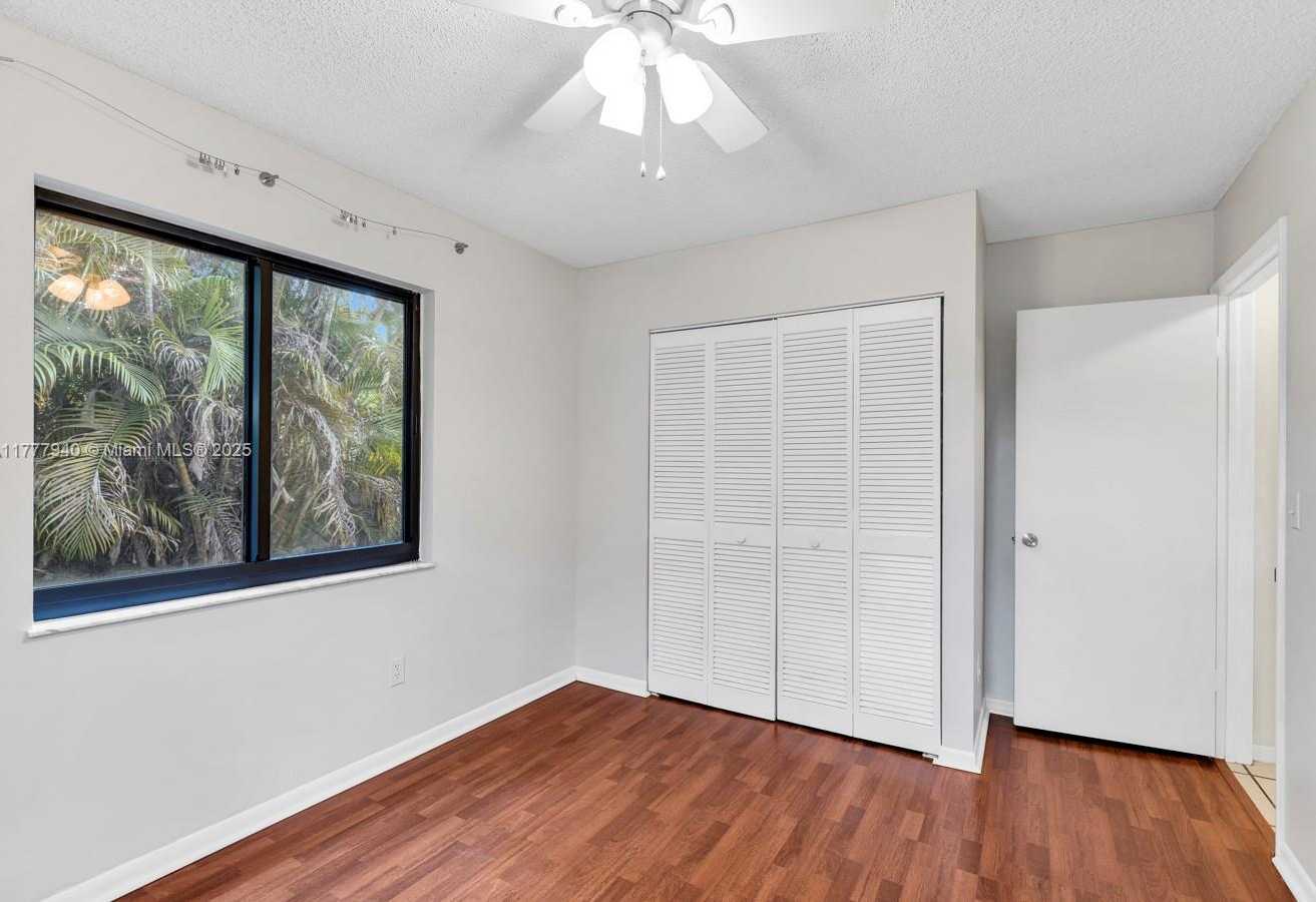 Small Image of 14811 ARCHERHALL ST, Davie Number 32