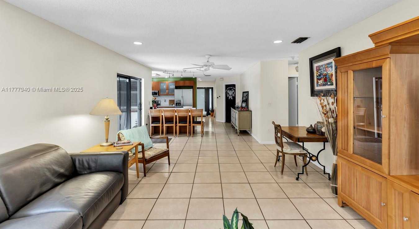 Small Image of 14811 ARCHERHALL ST, Davie Number 34