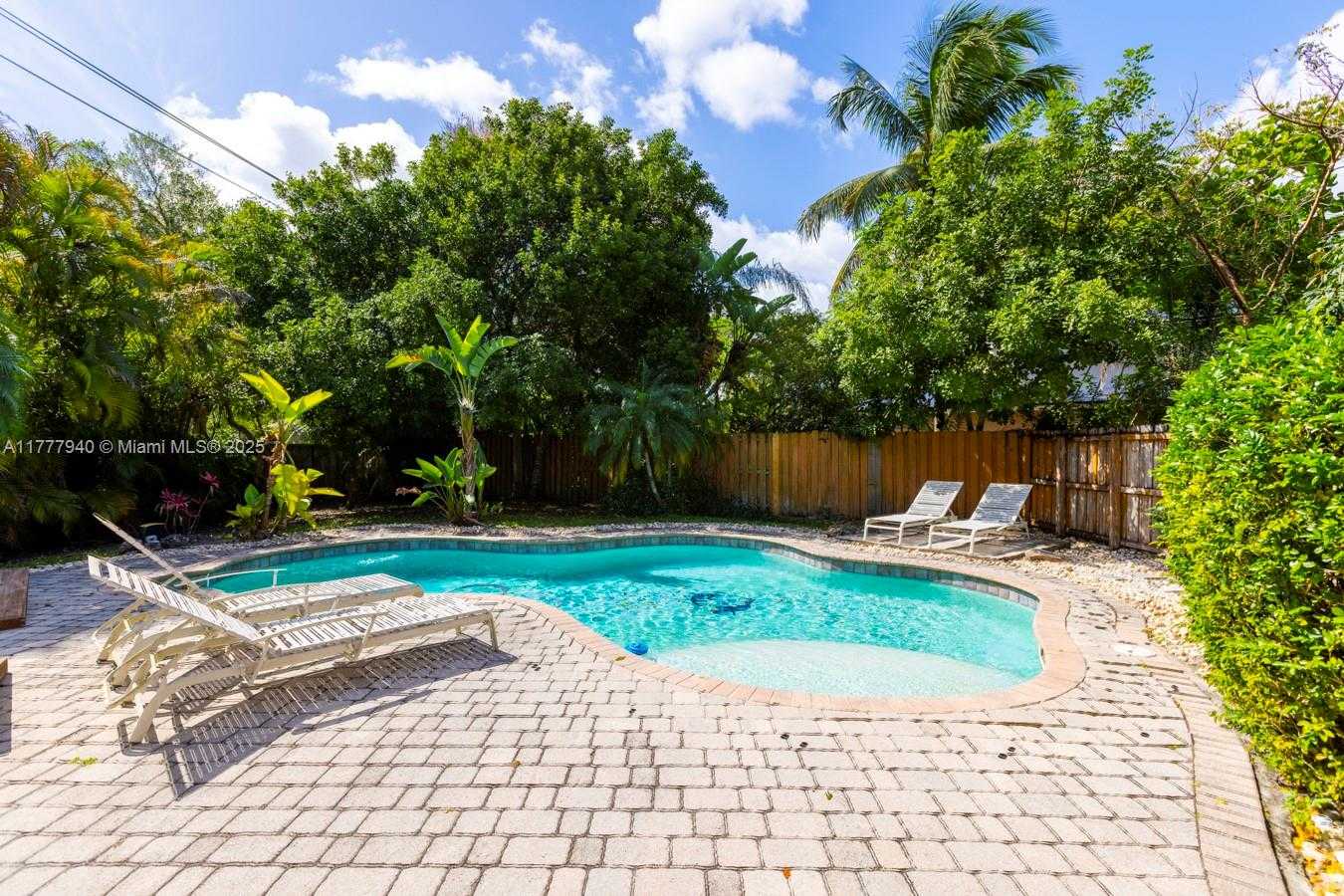 Small Image of 14811 ARCHERHALL ST, Davie Number 4