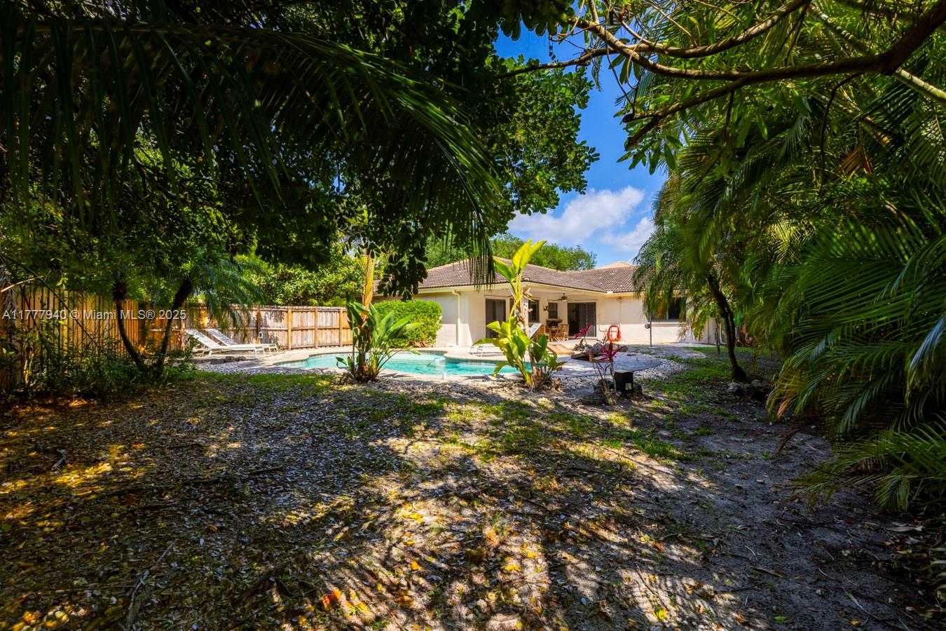 Small Image of 14811 ARCHERHALL ST, Davie Number 45