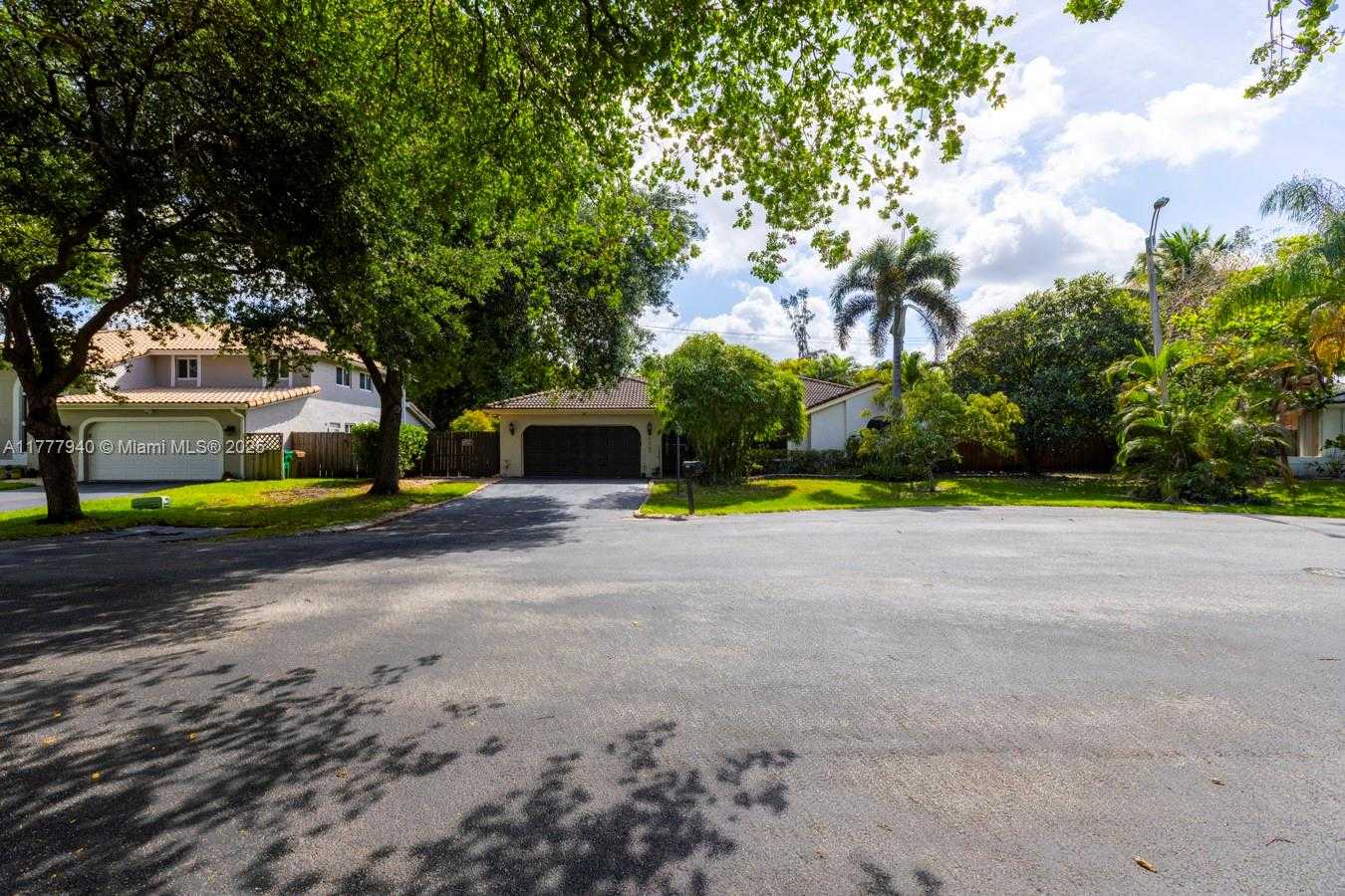 Small Image of 14811 ARCHERHALL ST, Davie Number 52
