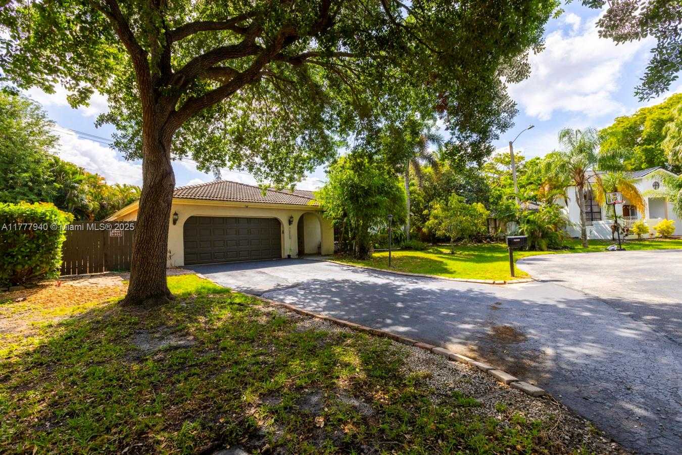 Small Image of 14811 ARCHERHALL ST, Davie Number 55