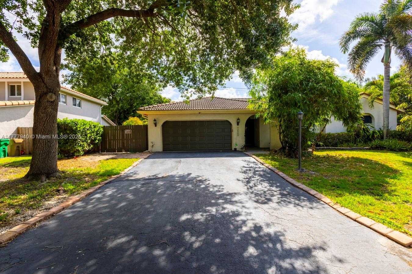 Small Image of 14811 ARCHERHALL ST, Davie Number 56