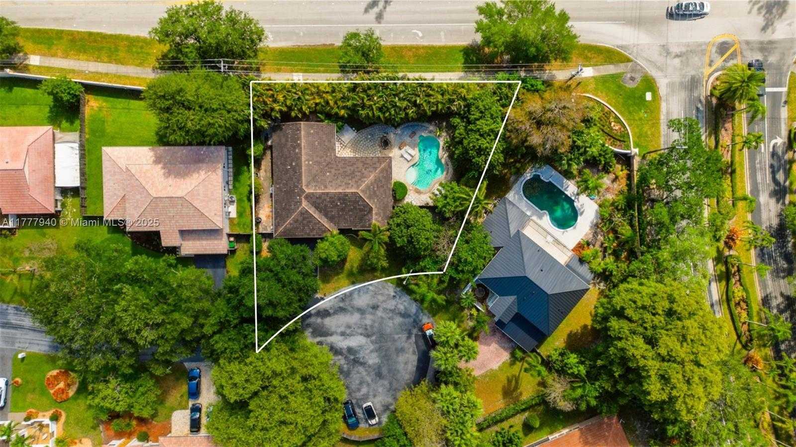 Small Image of 14811 ARCHERHALL ST, Davie Number 6