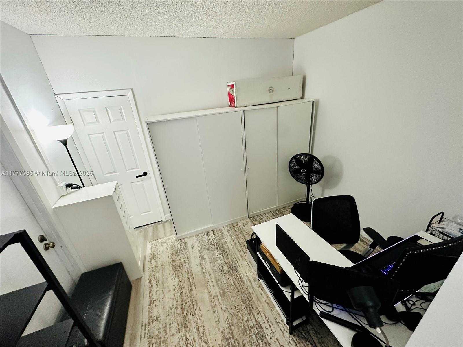 Small Image of 10300 NORTH WEST 80TH CT, Tamarac Number 19