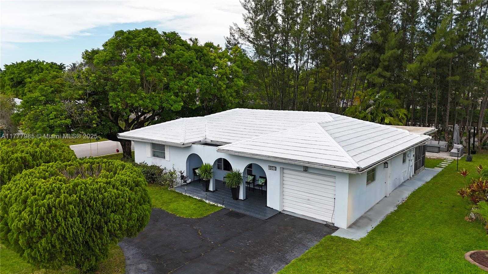 Small Image of 10300 NORTH WEST 80TH CT, Tamarac Number 24