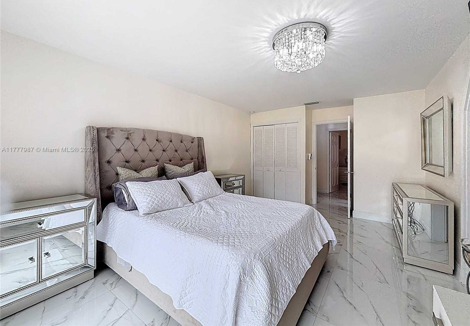 Small Image of 750 NORTH WEST 77TH AVE, Plantation Number 22
