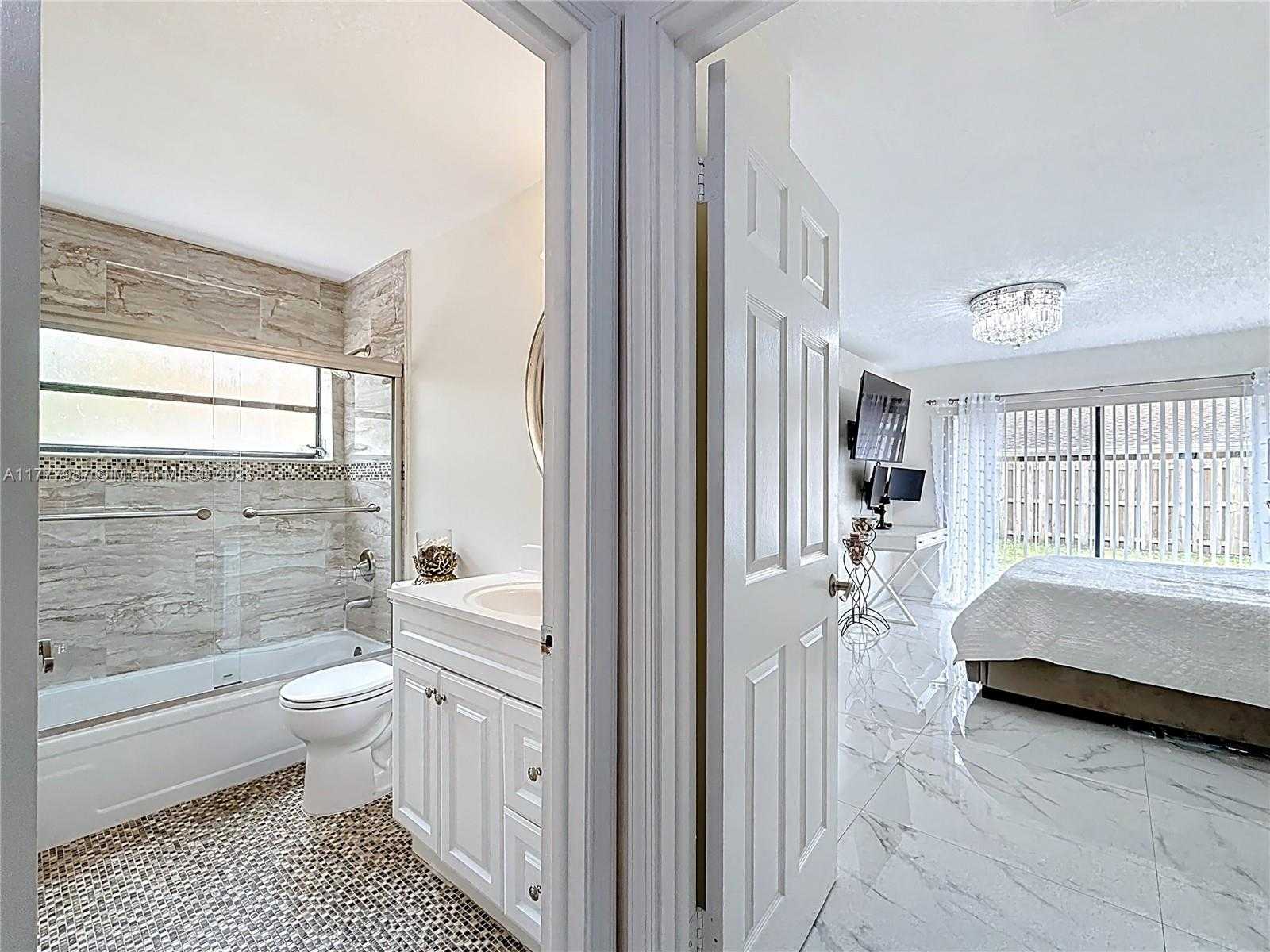 Small Image of 750 NORTH WEST 77TH AVE, Plantation Number 27