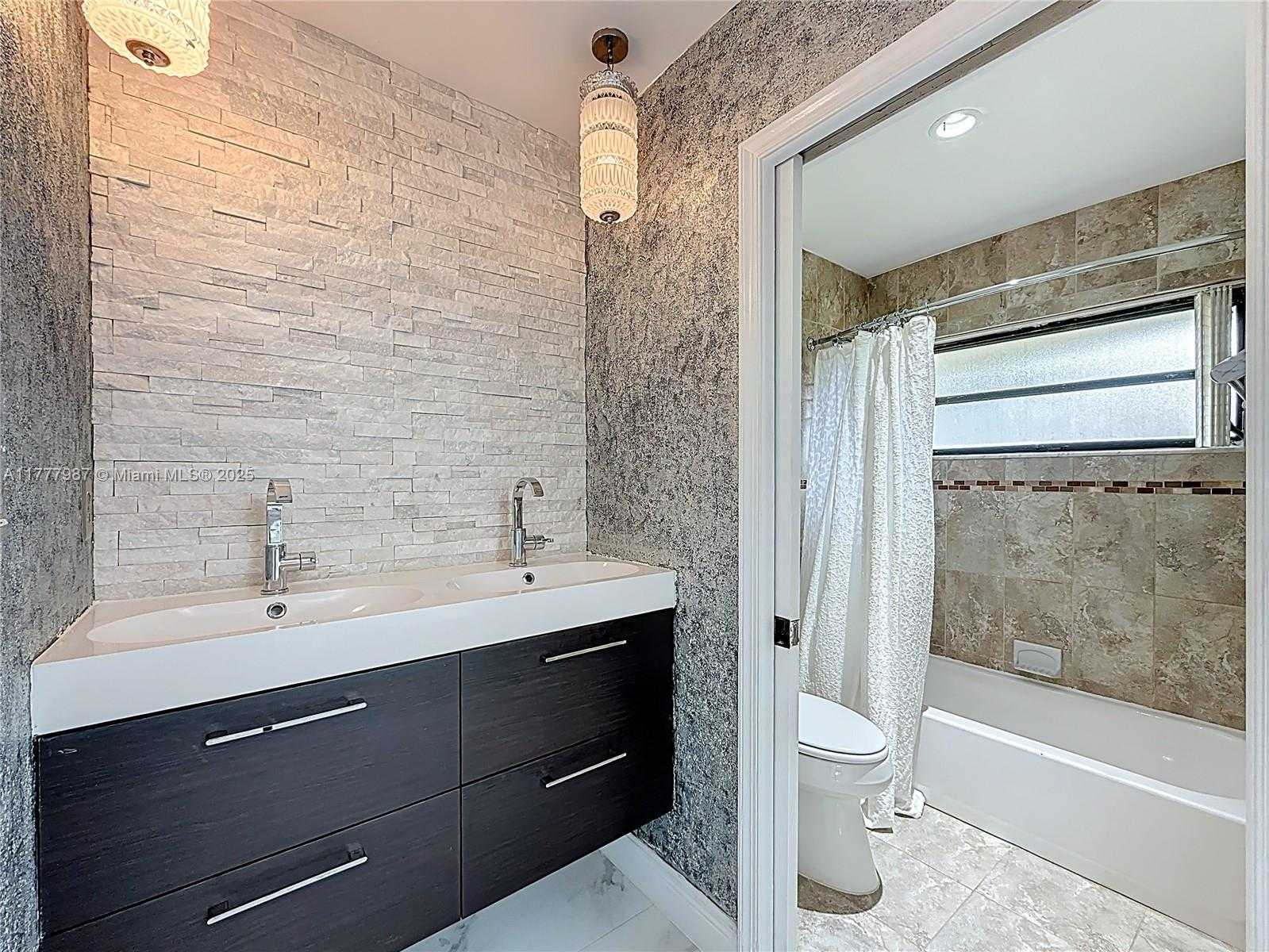 Small Image of 750 NORTH WEST 77TH AVE, Plantation Number 3