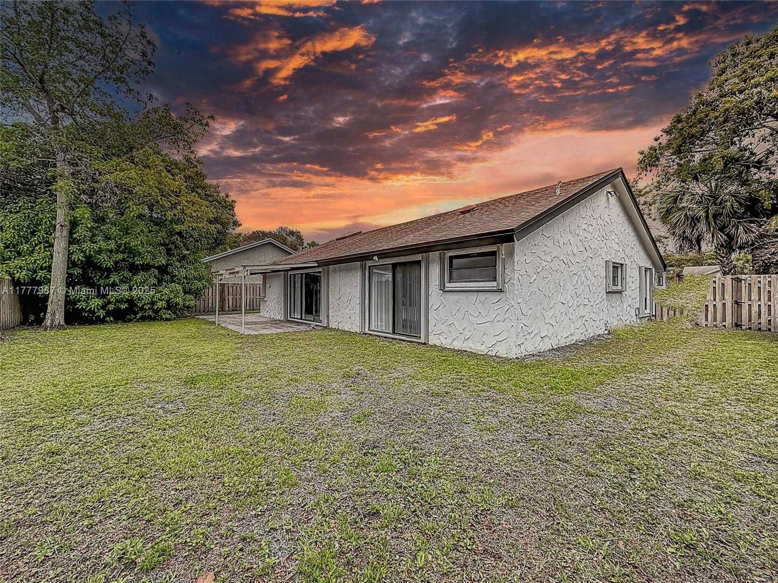 Small Image of 750 NORTH WEST 77TH AVE, Plantation Number 35