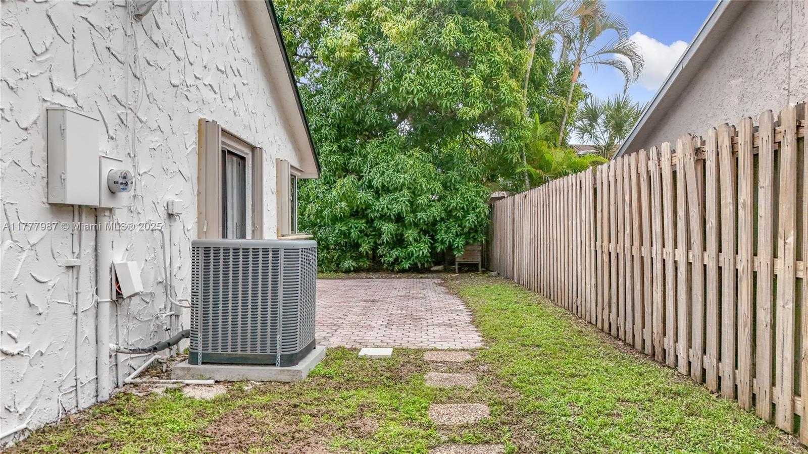Small Image of 750 NORTH WEST 77TH AVE, Plantation Number 36