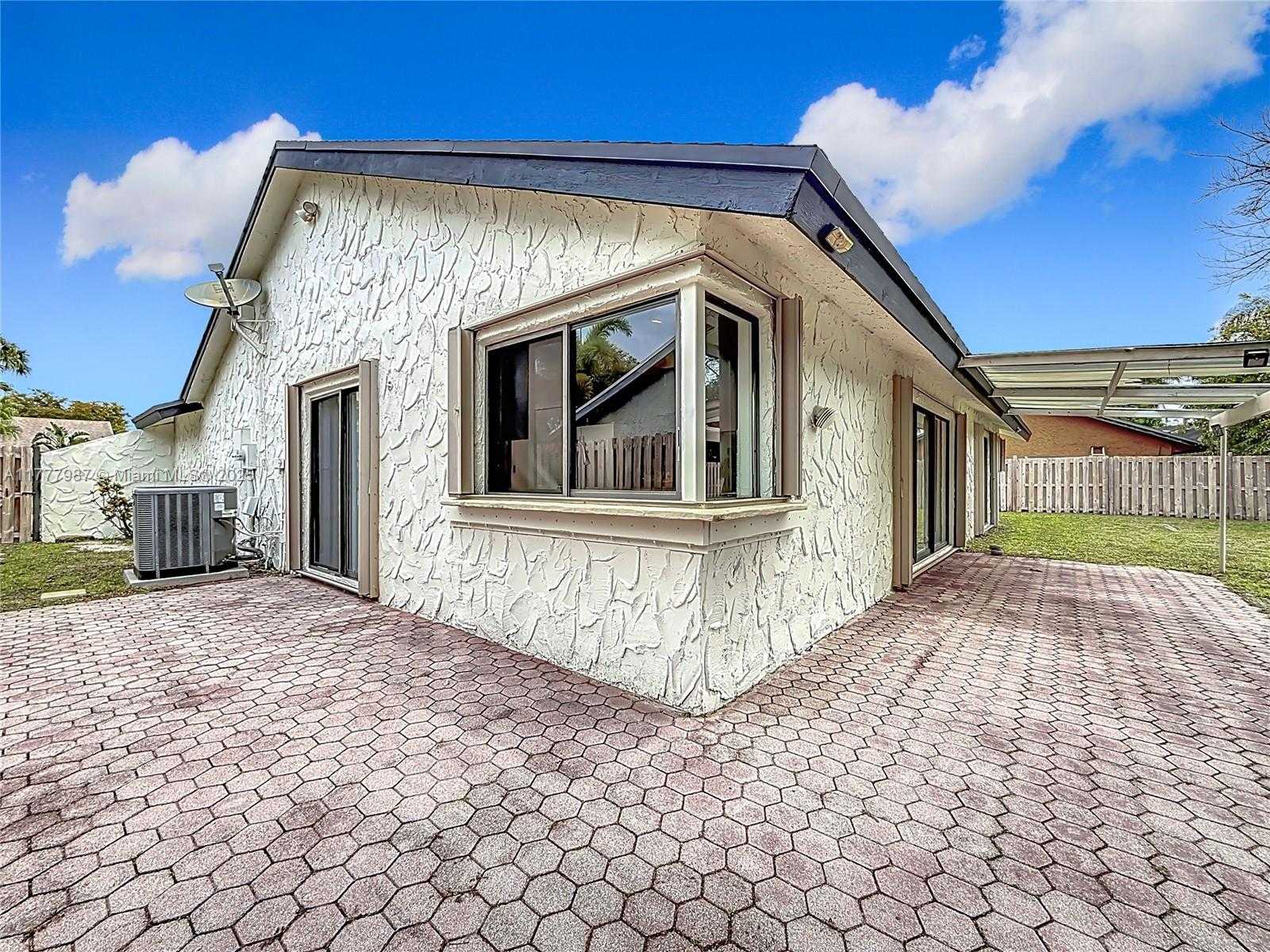 Small Image of 750 NORTH WEST 77TH AVE, Plantation Number 37
