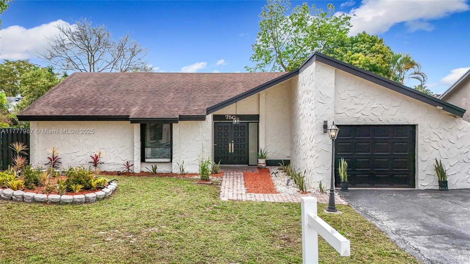 Small Image of 750 NORTH WEST 77TH AVE, Plantation Number 4