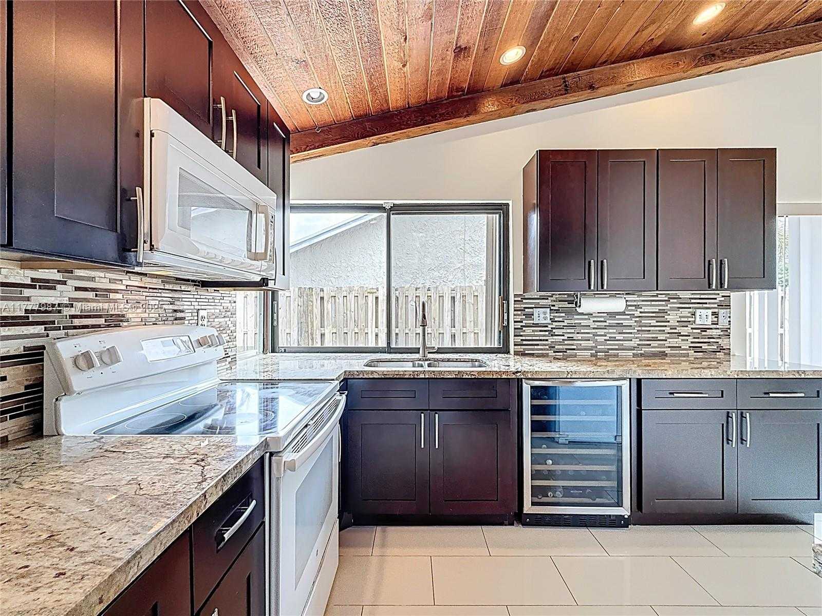 Small Image of 750 NORTH WEST 77TH AVE, Plantation Number 9