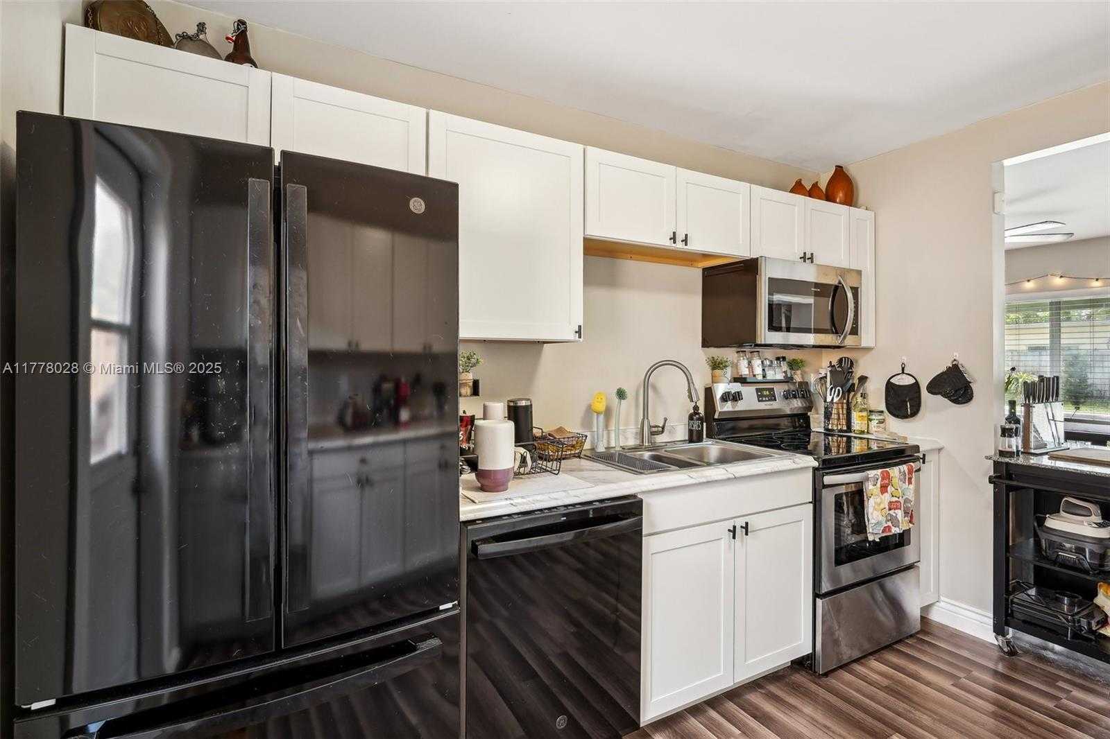 Small Image of 4580 NORTH WEST 3RD AVE, Oakland Park Number 13